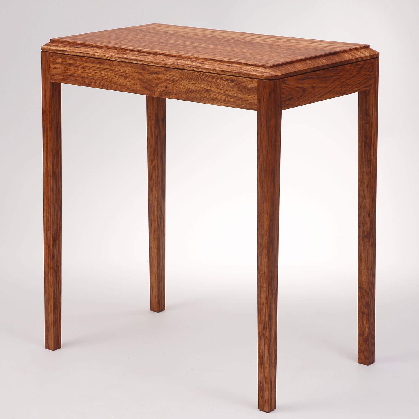 Halse Table