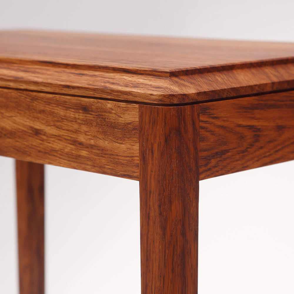 
                  
                    Halse Table
                  
                