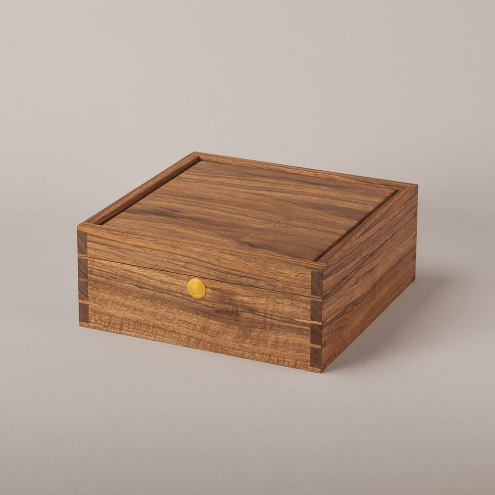 
                  
                    Walnut
                  
                