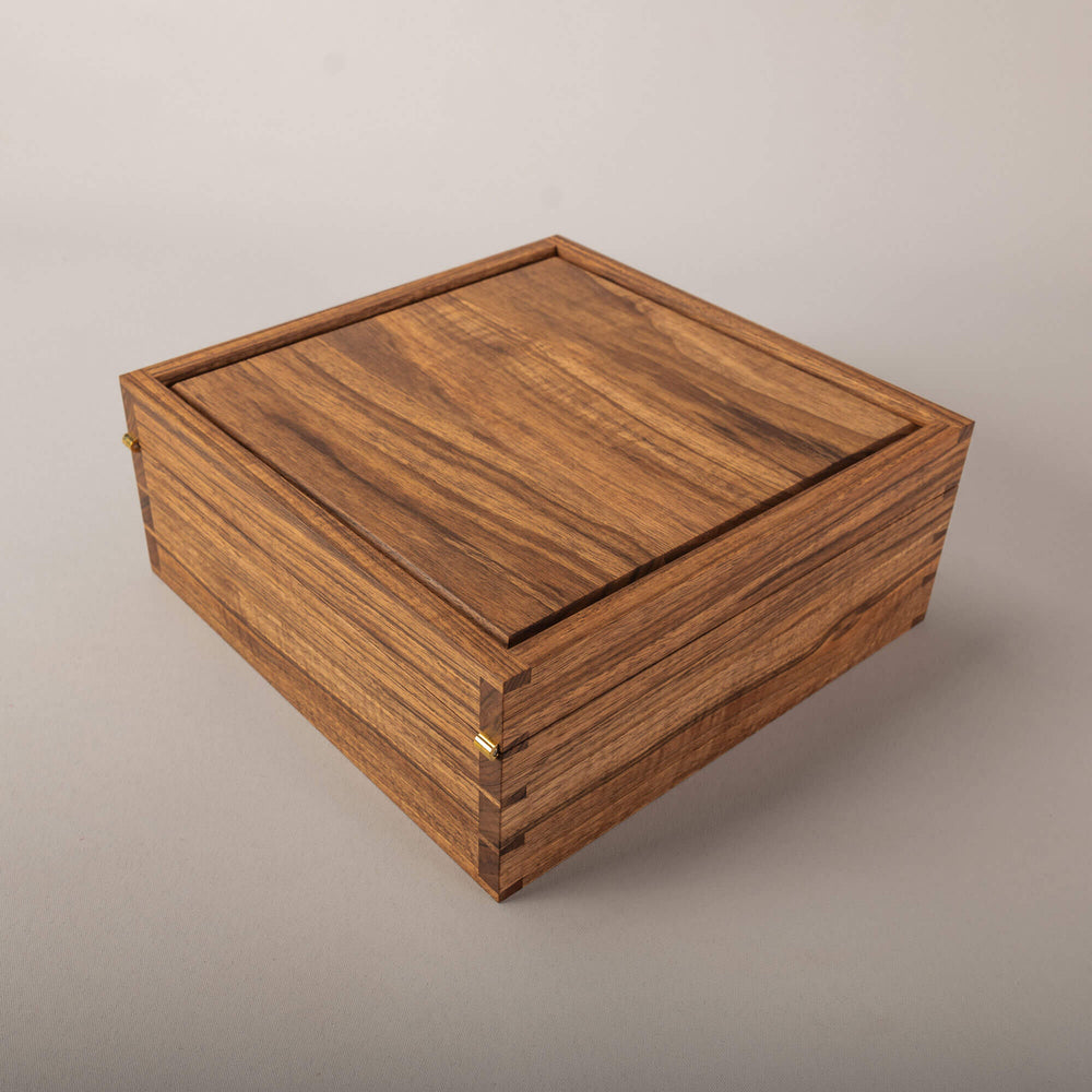 
                  
                    Walnut
                  
                