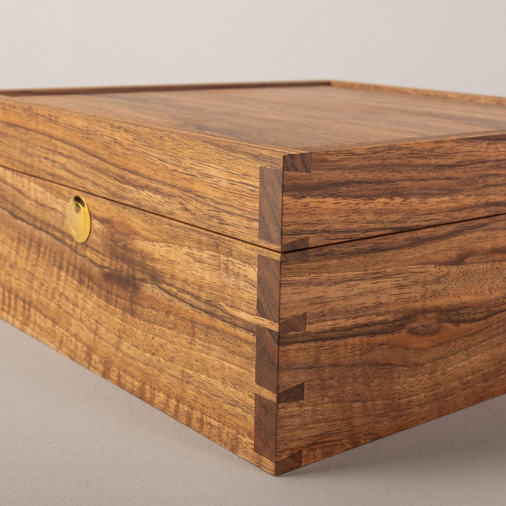 
                  
                    Walnut
                  
                