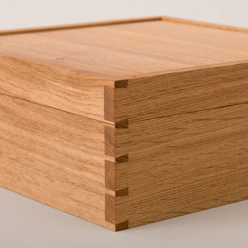 
                  
                    Oak
                  
                